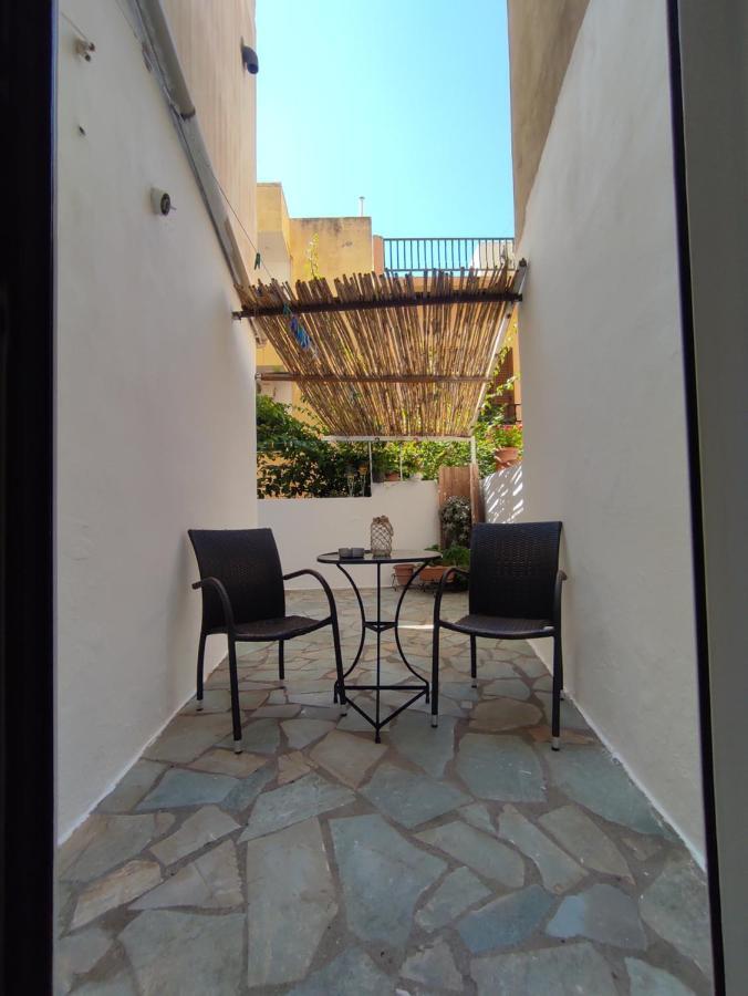 Chrysa'S Studios Loutra Edipsou  Exterior photo